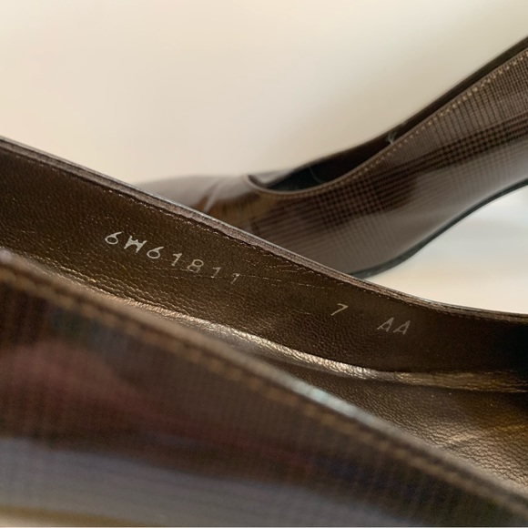 Stuart Weitzman kitten heels - Picture 4 of 9